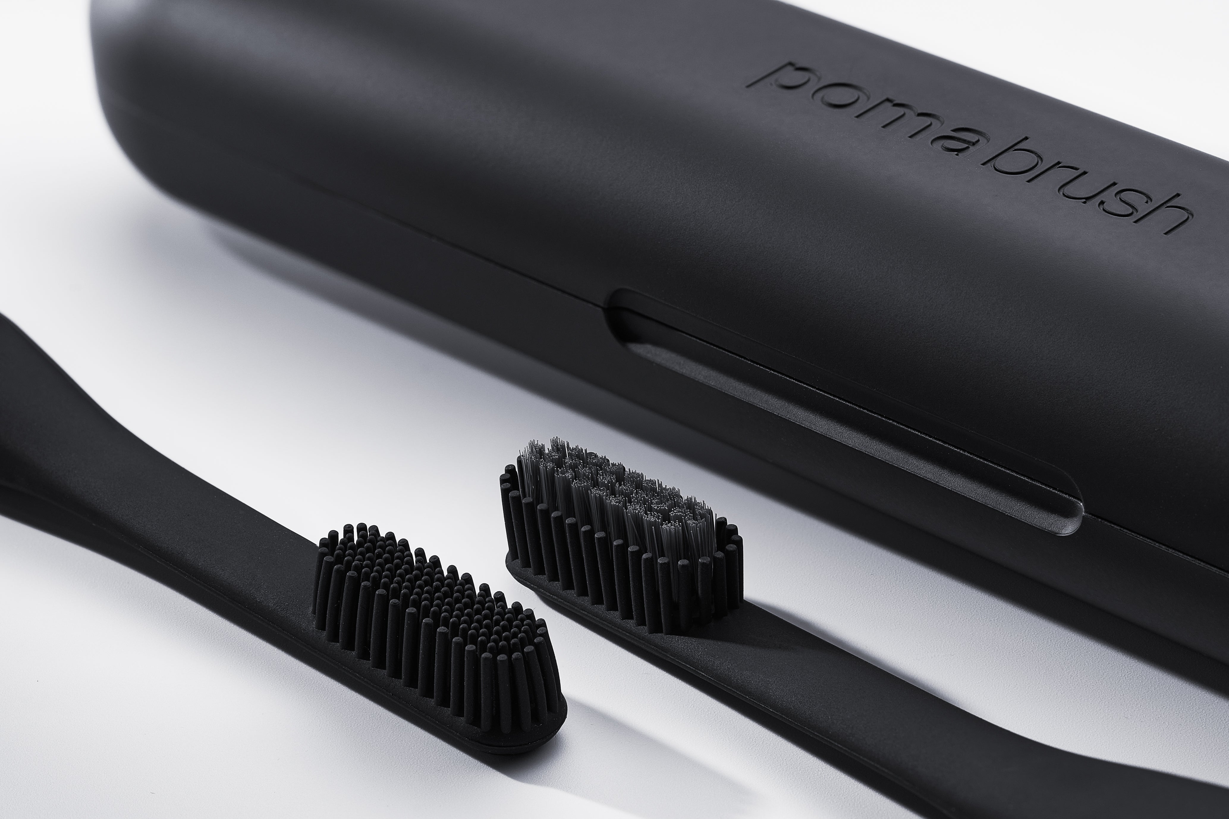 Pomabrush Model 1.0 - Sonic Toothbrush Set - Carbon